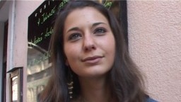 Czech Streets / Rychlý prachy 5 - Michaela studentka