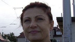 Czech Streets / Rychlý prachy 30 - Alena a Ingrid