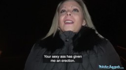 PublicAgent - našel sexy blonďatou prdelku v ulicích