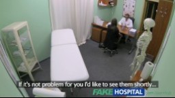 FakeHospital - sexy česká dívka přijde na ošetření k lékaři