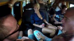 CzechBangbus 1 - skupinové mrdání v autobuse s českou milfkou Luci Angel