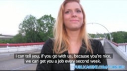 Rychlý prachy aneb Public Agent v českých ulicích - žena hledá tvrdý sex / Chrissy Fox